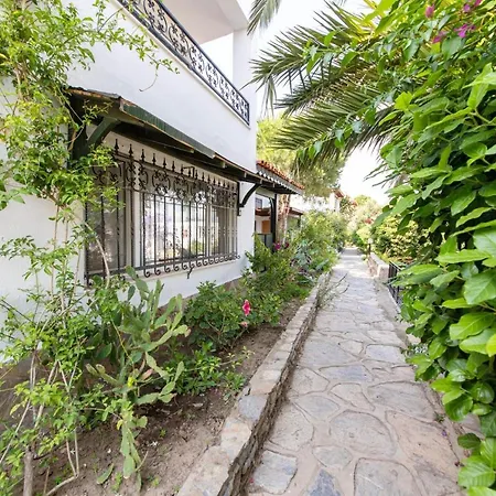 Sleek House With Garden Right By Sea In Bodrum *
